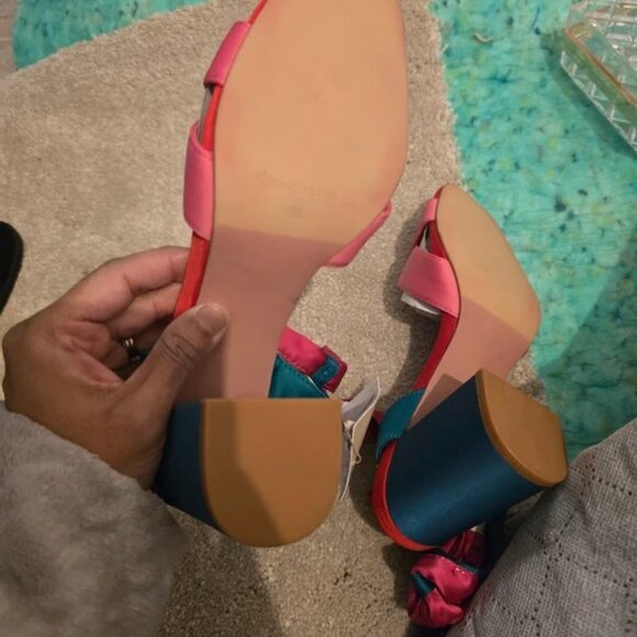 Multi coloured heels with fabric strap - Picture 3 of 3